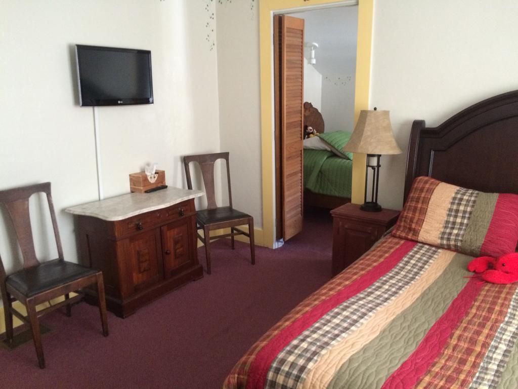 Wilderness Inn Bed And Breakfast นอร์ธวูดสต็อก ภายนอก รูปภาพ