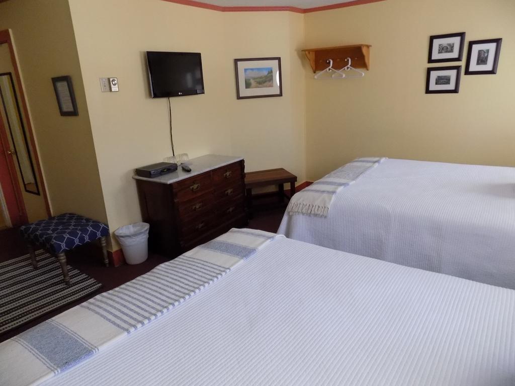 Wilderness Inn Bed And Breakfast นอร์ธวูดสต็อก ภายนอก รูปภาพ
