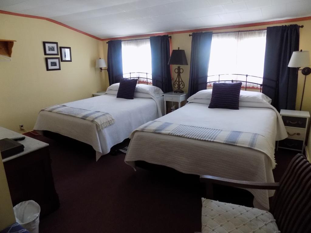 Wilderness Inn Bed And Breakfast นอร์ธวูดสต็อก ภายนอก รูปภาพ